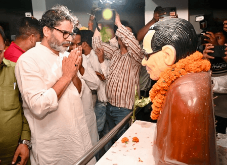 जेपी की जन्मस्थली से प्रशांत किशोर ने 'बिहार बदलाव यात्रा' की शुरुआत की