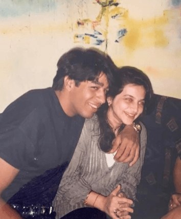 रजत बेदी ने पत्नी मोनालिसा के जन्मदिन पर लुटाया प्यार