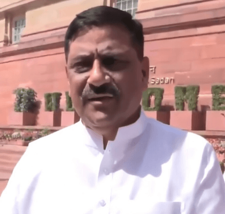 एनडीए सांसदों ने विपक्ष पर जनता को गुमराह करने का लगाया आरोप, कहा-ईंधन की कमी नहीं, विपक्ष फैला रहा 'डर'