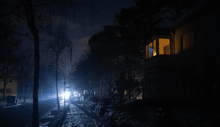 जर्मनी की राजधानी बर्लिन में हजारों घरों में छाया अंधेरा, लगातार चार दिनों से बिजली गायब