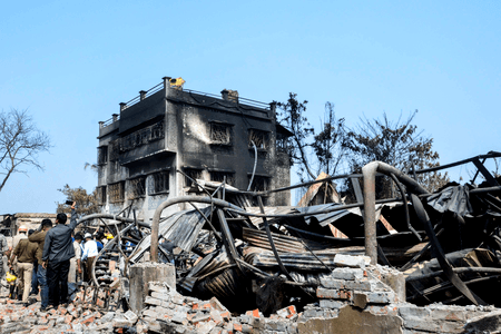 कोलकाता वेयरहाउस अग्निकांड : मृतकों की संख्या बढ़कर 27 हुई, कई लोग अभी भी लापता