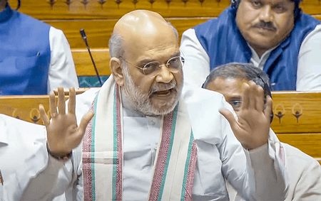 'आप आतंकियों का धर्म देखकर दुखी न हों', लोकसभा में विपक्ष के हंगामे पर भड़के अमित शाह