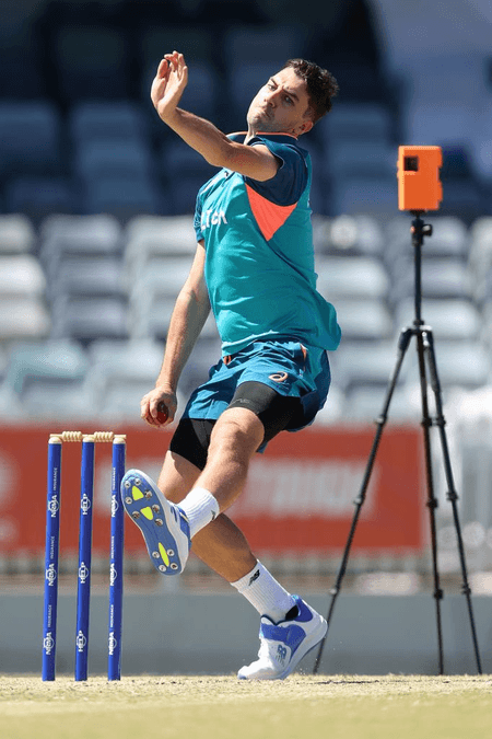 ऑस्ट्रेलिया की टेंशन बढ़ी, पूरी एशेज सीरीज से बाहर रह सकते हैं पैट कमिंस : रिपोर्ट