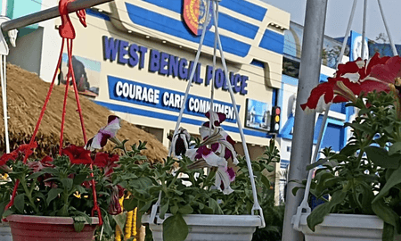 बंगाल: चुनाव से पहले पुलिस प्रशासन में फेरबदल, नागरिक स्वयंसेवकों के तबादले पर उठे सवाल