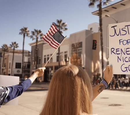 मिनियापोलिस में जारी विरोध प्रदर्शन में 12 लोग गिरफ्तार