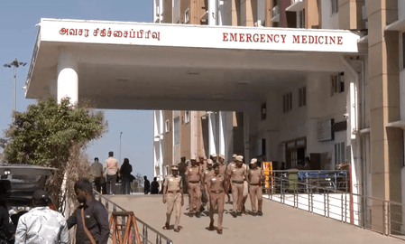 करूर भगदड़: घायलों की सूची जारी, सरकारी अस्पताल के बाहर भारी पुलिस बल तैनात