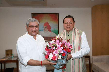 मुख्यमंत्री धामी ने रेल मंत्री से की मुलाकात, अश्विनी वैष्णव ने उत्तराखंड के रेल प्रस्तावों पर जताई सहमति