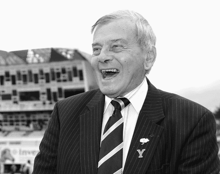 महान अंपायर डिकी बर्ड का 92 वर्ष की आयु में निधन