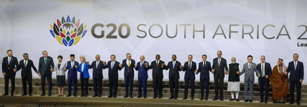 स्टार्मर, कार्नी और मैक्रों से लेकर लूला तक...जी20 से इतर द्विपक्षीय और त्रिपक्षीय वार्ता में शामिल हुए पीएम मोदी