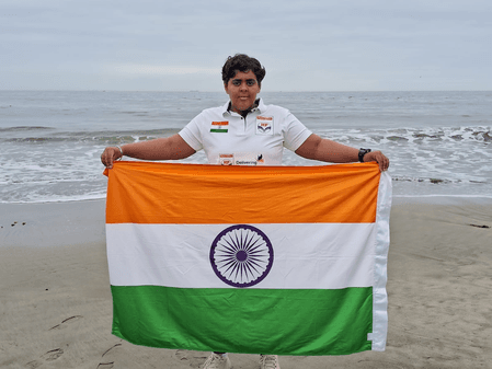 जिया राय ने रचा इतिहास, कैटालिना चैनल को पार करने वाली पहली ऑटिज्म पीड़ित महिला तैराक बनीं