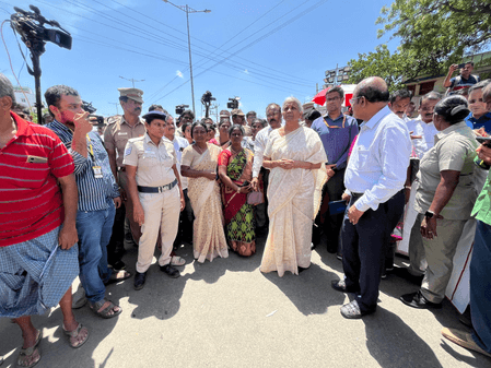 करूर भदगड़ : केंद्रीय वित्त मंत्री ने घटनास्थल का दौरा किया, हादसे की जानकारी ली
