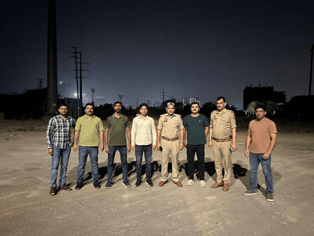 एक ही रात में चार एनकाउंटर: 8 बदमाश गिरफ्तार, भारी मात्रा में हथियार, नकदी और चोरी का माल बरामद