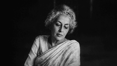 तेजी बच्चन: जाति, संस्कृति और सत्ता की सीमाएं तोड़ीं, जिनके विचारों ने गढ़ा ‘महानायक’ और बदली सामाजिक सोच