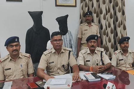 झारखंड: चाईबासा में युवक की गोली मारकर हत्या के मामले में दो आरोपी गिरफ्तार