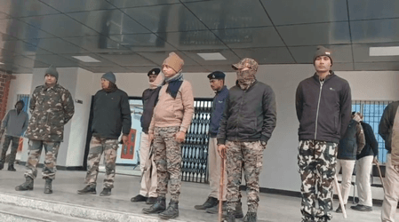 बिहार: थावे दुर्गा मंदिर से चोरी करने वाला पुलिस के हत्थे चढ़ा, सोने के मुकुट के कई हिस्से बरामद