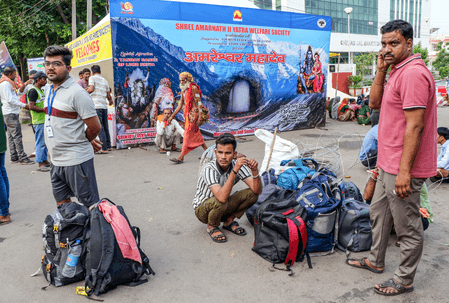 अमरनाथ यात्रा दूसरे दिन भी जम्मू से स्थगित, सिर्फ बालटाल से गुफा की ओर जाने की इजाजत