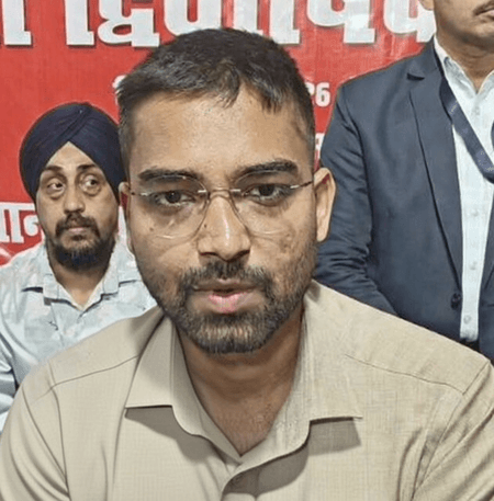 कांग्रेस ने अपने राजनीतिक फायदे के लिए देश को बदनाम किया: बिहार सरकार के मंत्री दीपक प्रकाश