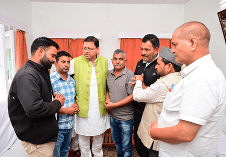 उत्तरकाशी धराली आपदा: पीड़ितों से मिले सीएम धामी, बोले- हर परिवार के साथ खड़ी है सरकार