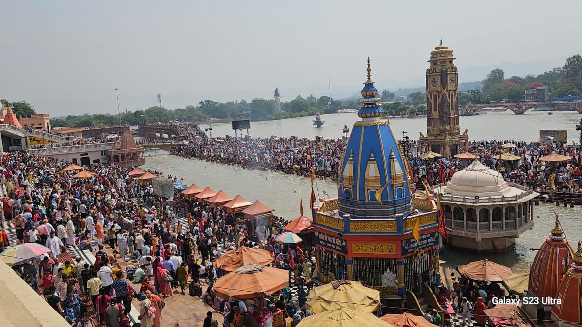 holy dip in Ganga