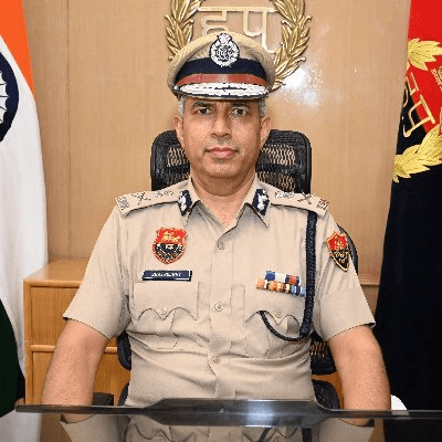 हरियाणा डीजीपी को आईपीएस अधिकारी की आत्महत्या मामले में अवकाश पर भेजा गया