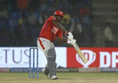 आईपीएल के एक सीजन में सबसे ज्यादा छक्के लगाने वाले 5 बल्लेबाज