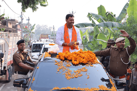 बिहार के मंत्री लखेंद्र रौशन ने किया रामभद्राचार्य के जातिगत व्यवस्था पर दिए बयान का समर्थन
