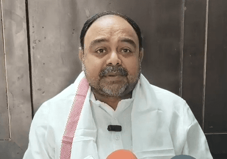 तेजस्वी यादव को अब नहीं मिलने वाला कोई अधिकार : संतोष सिंह