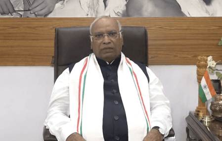कुरनूल बस हादसा: मल्लिकार्जुन खड़गे समेत तमाम नेताओं ने जताया दुख