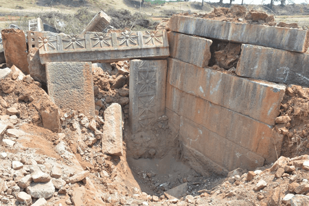 तेलंगाना के अधिकारियों ने वारंगल में प्राचीन मंदिर को गिराए जाने की खबरों से किया इनकार