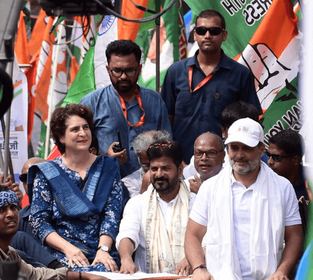 'वोटर अधिकार यात्रा' में शामिल हुईं प्रियंका गांधी, बिहार कांग्रेस का दावा- बन गया माहौल