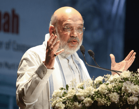 किश्तवाड़ में बादल फटने पर अमित शाह ने की सीएम उमर अब्दुल्ला से बात, हर संभव मदद का भरोसा दिया