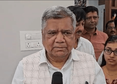 लोगों में भ्रम पैदा कर रहे प्रियांक खड़गे और सिद्धारमैया: जगदीश शेट्टार