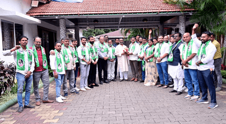 झारखंडः घाटशिला उपचुनाव से पहले भाजपा के कई नेता झामुमो में हुए शामिल