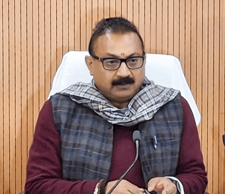 बिहार में अब 'डबल लेन' की होंगी ग्रामीण सड़कें: अशोक चौधरी