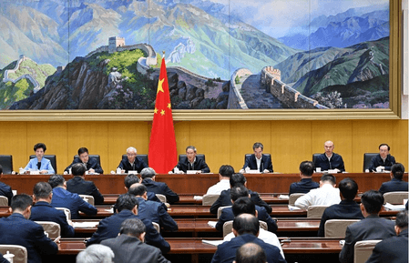 चीन के प्रधानमंत्री ने घरेलू आर्थिक वृहत चक्र की मजबूती पर बल दिया