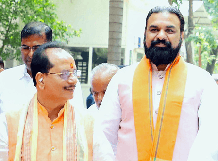 भाजपा विधायक दल की बैठक में सम्राट चौधरी नेता चुने गए, उप नेता के लिए विजय सिन्हा के नाम पर मुहर