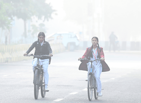 दिल्ली-एनसीआर : प्रदूषण में नहीं हो रहा सुधार, कई इलाकों में एक्यूआई 400 पार