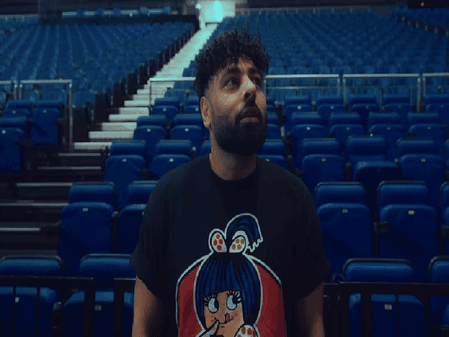 विवादों के बीच बादशाह ने रिलीज की अपनी 'मिनी डॉक्यूमेंट्री', ओ-2 एरिना में परफॉर्म करने का शेयर किया अनुभव