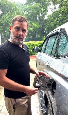 ई20 पेट्रोल पर राहुल गांधी का हमला, बोले- लोगों की जेब से सीधे पैसे निकाल रही सरकार