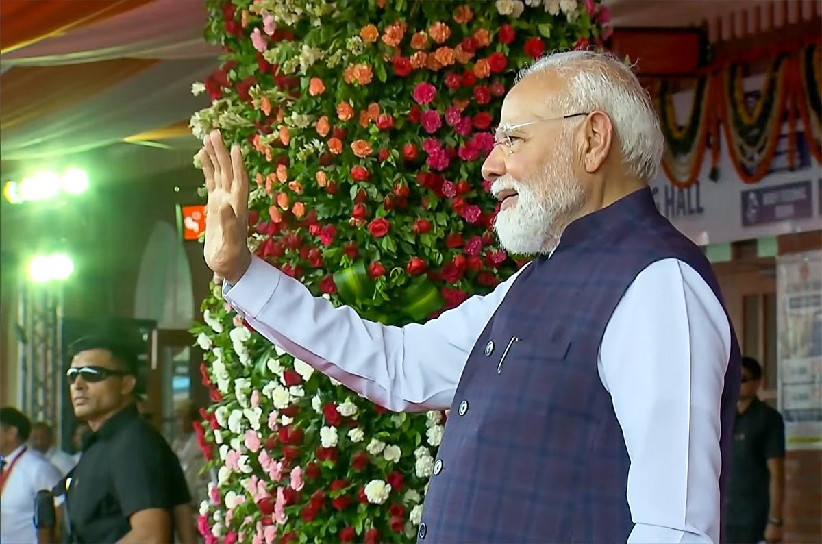 पहली हाइड्रोजन ट्रेन हरियाणा के जींद से सोनीपत के लिए रवाना, प्रधानमंत्री नरेंद्र मोदी ने दिखाई हरी झंडी