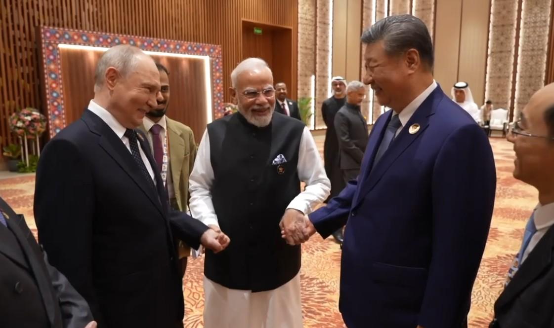 पीएम मोदी-पुतिन-जिनपिंग से लेकर पेजेश्कियन तक, कैमरे में कैद हुए ब्रिक्स समिट के कई यादगार पल