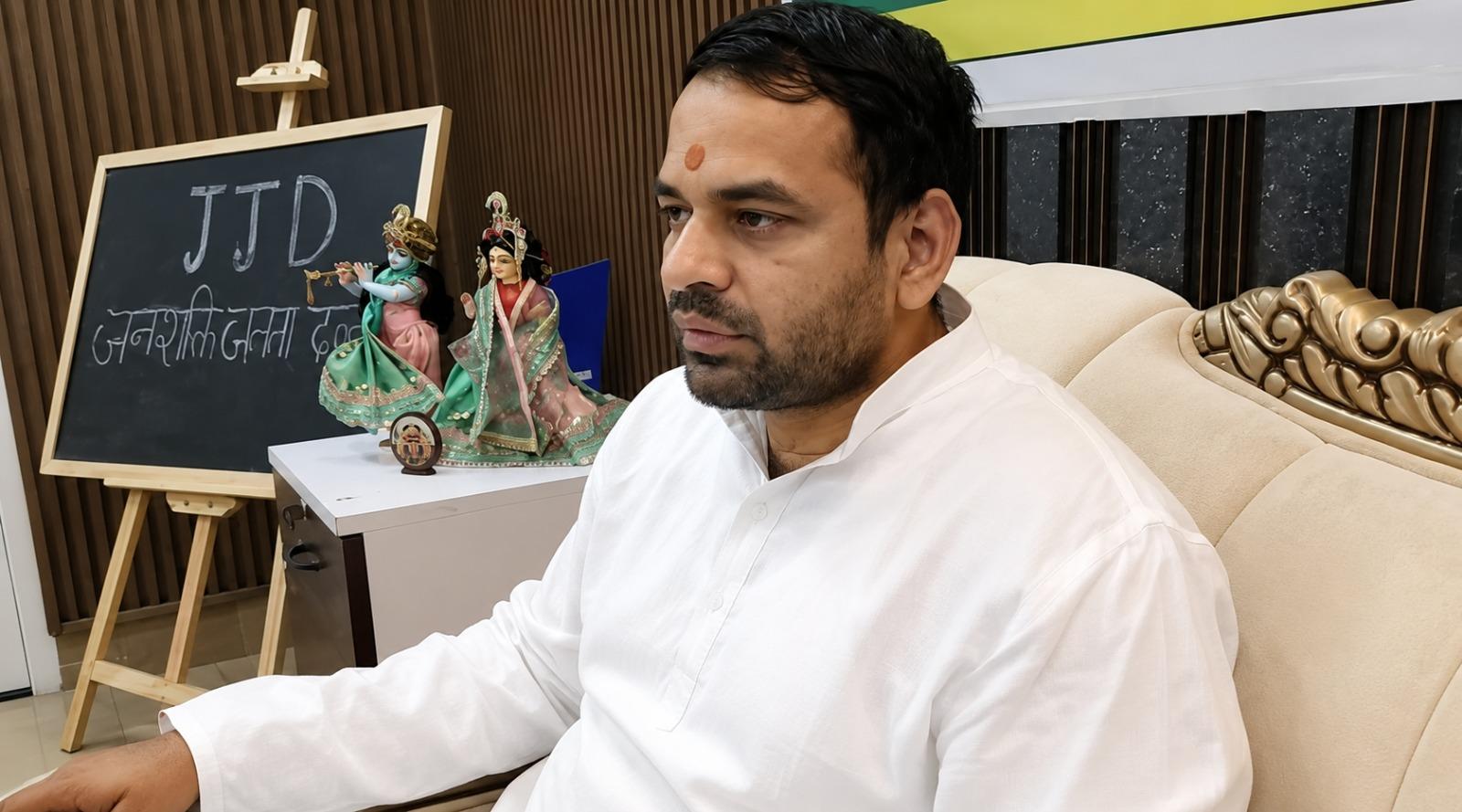 धर्मेंद्र प्रधान का इस्तीफा देर से आया, छात्रों के आगे सरकार को झुकना पड़ा : तेज प्रताप यादव