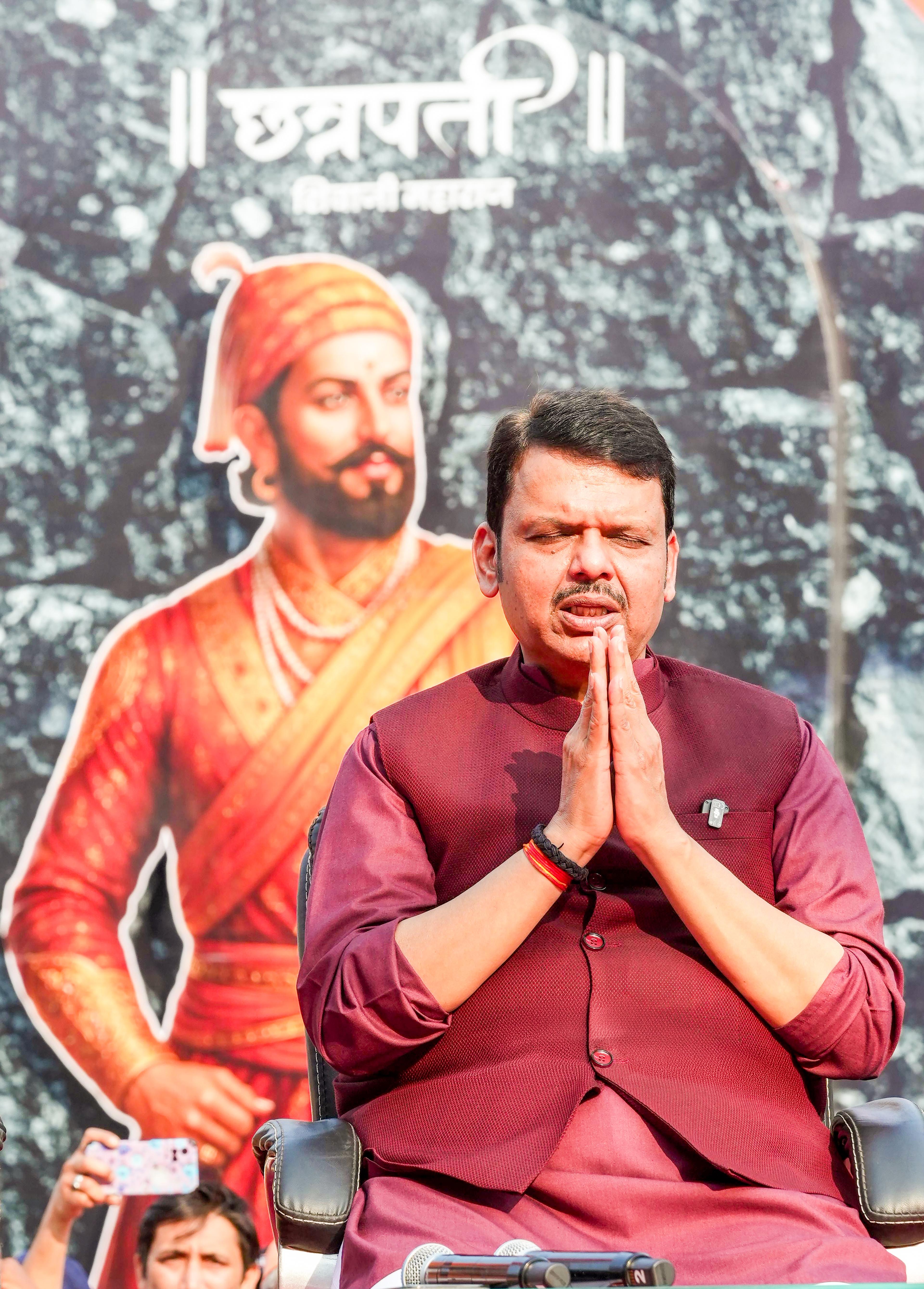 'मैं समंदर हूं... लौटकर आऊंगा', देवेंद्र फडणवीस की भविष्यवाणी और सत्ता में दमदार वापसी की कहानी