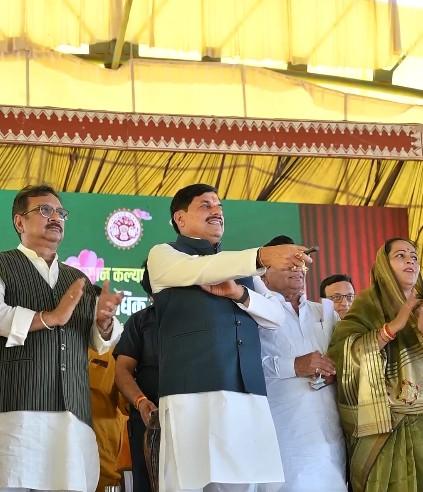 'किसान कल्याण योजना': सीएम मोहन यादव ने 82 लाख किसानों के खातों में ट्रांसफर किए 3,300 करोड़