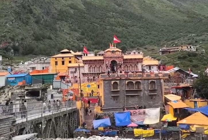 चारधाम यात्रा: अब तक 14 लाख श्रद्धालुओं ने की केदारनाथ यात्रा, भारी बारिश के बावजूद बद्रीनाथ में रोजाना 6000 श्रद्धालु कर रहे दर्शन