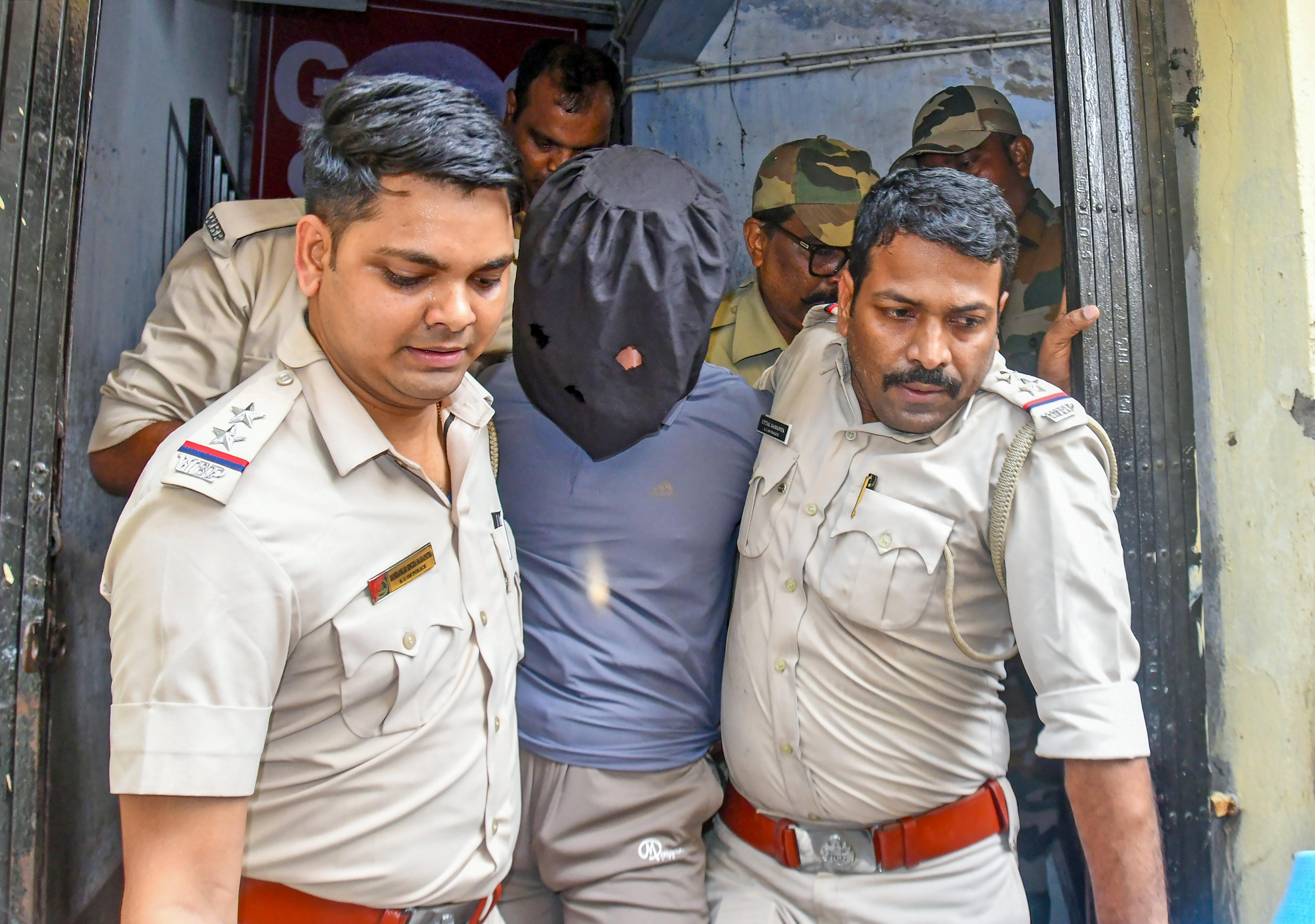 गिरफ्तार जैश सहयोगी हमीम मंडल मामले में खुलासा; मॉडल्स को हनी-ट्रैप रैकेट में फंसाता था, मंत्रियों के परिजन भी थे निशाने पर