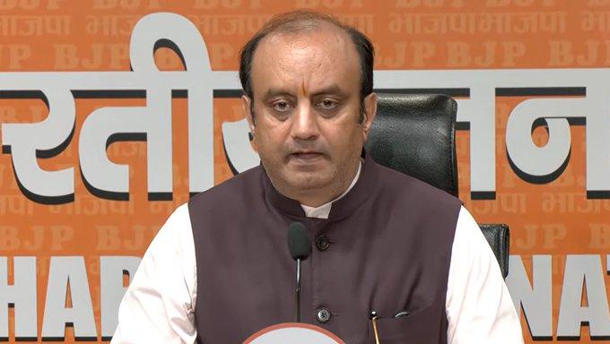 अदालत