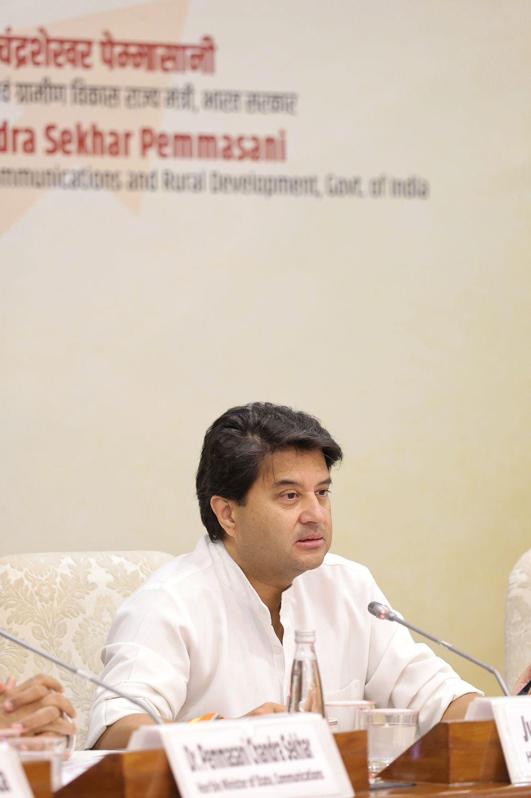 इंडिया पोस्ट ने पहली तिमाही में पहली बार 4,000 करोड़ रुपए का कारोबार पार किया, रचा नया इतिहास: ज्योतिरादित्य सिंधिया