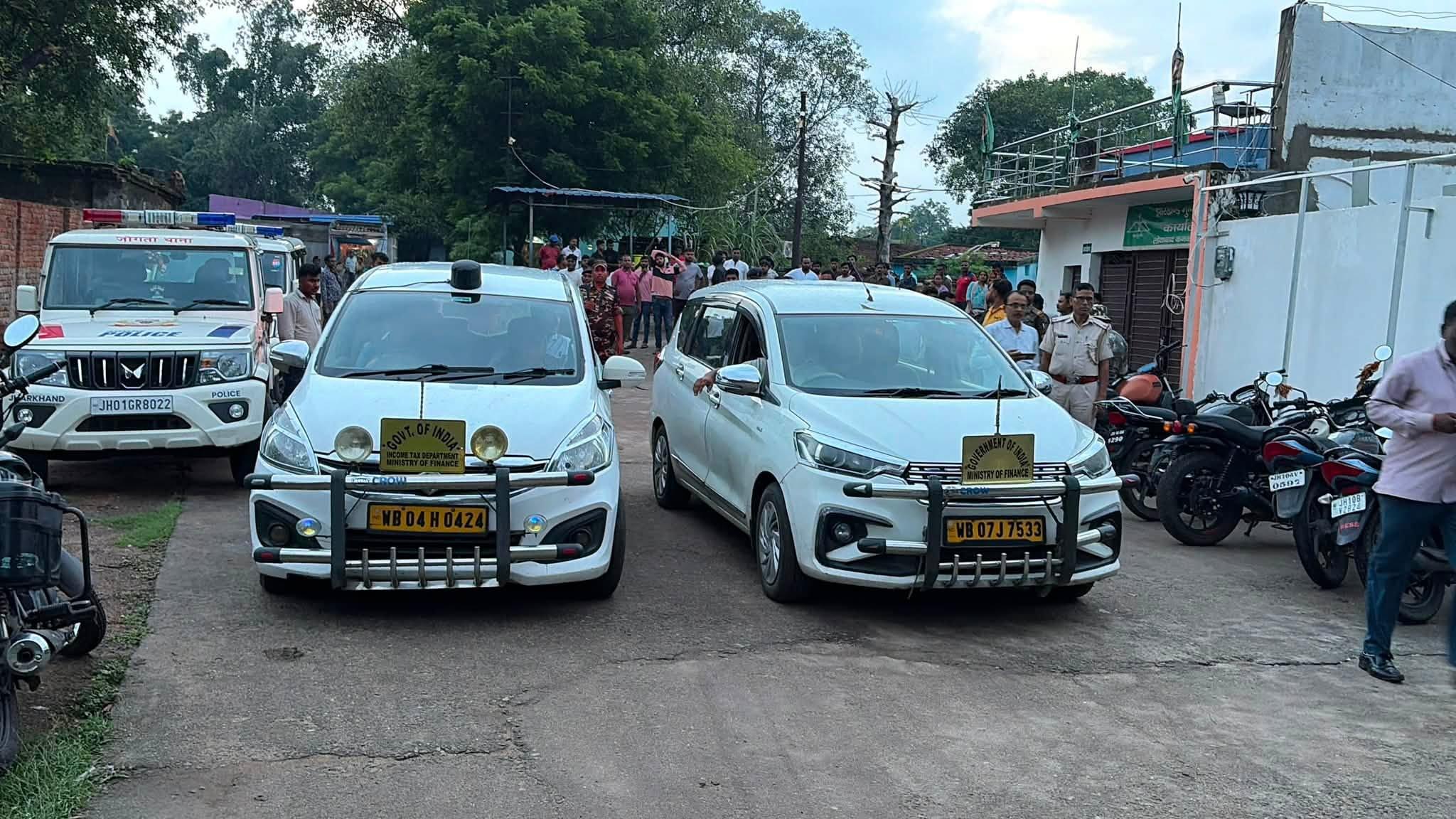 धनबाद में अवैध कोयला कारोबार पर ईडी की कार्रवाई, एलबी सिंह का 160 करोड़ का म्यूचुअल फंड फ्रीज, 1.02 करोड़ नकद जब्त