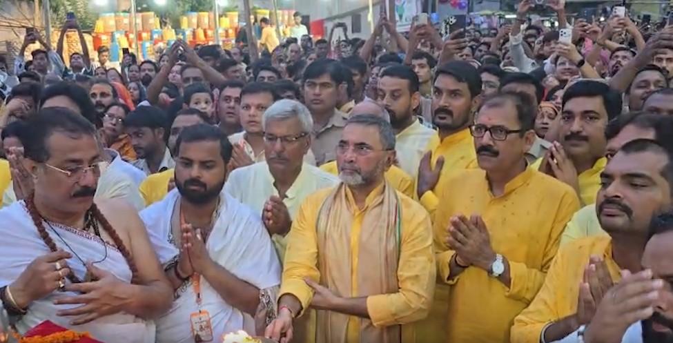 काशी में मंगल आरती के साथ शुरू हुआ जगन्नाथ रथ यात्रा का भव्य मेला, प्रयागराज में श्रद्धालुओं ने संगम में लगाई आस्था की डुबकी